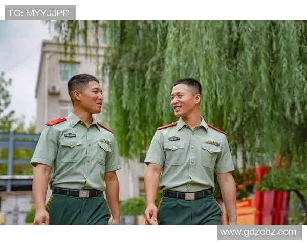 都很优秀！双胞胎兄弟尚帕尼赛后微笑拥抱致意