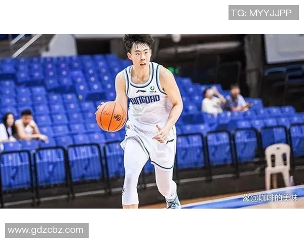 青岛男篮段昂君本场三分球命中率和得分数据具体是多少？